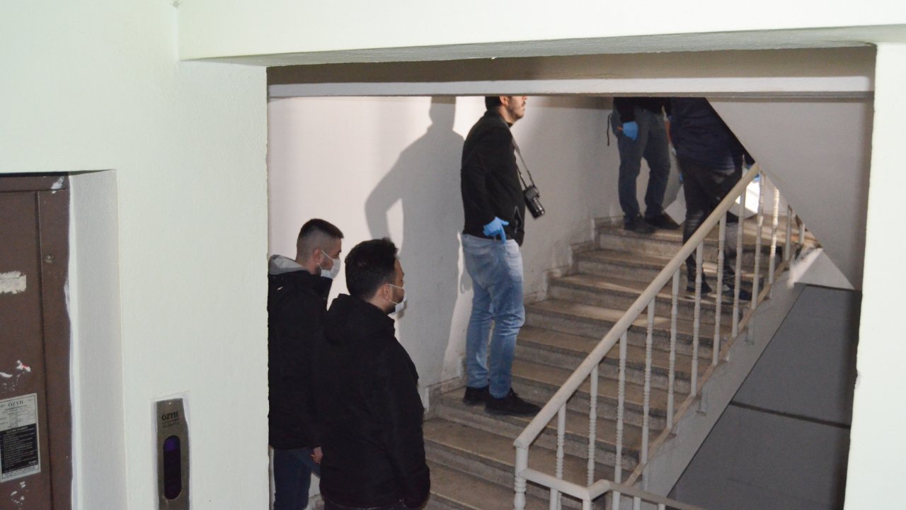 İş merkezinin merdiven boşluğunda ölü bulundu