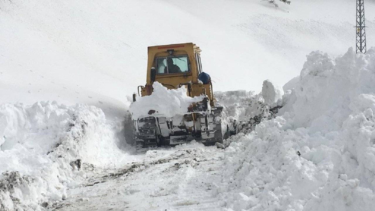 Kastamonu'da kar nedeniyle 37 köye ulaşım sağlanamıyor