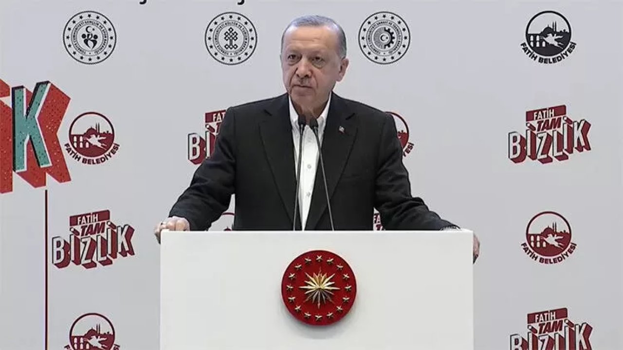 Cumhurbaşkanı gençlere seslendi: 'İmkanınız olursa dünyayı gezin'