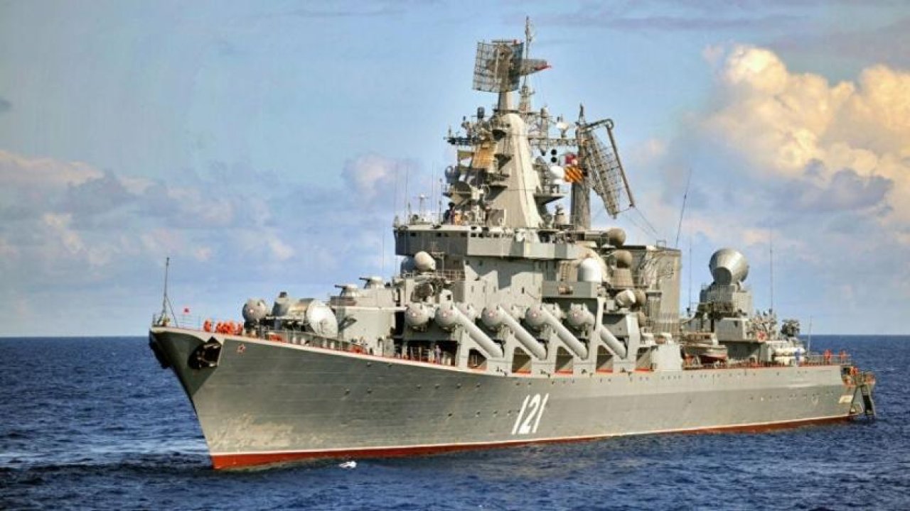 Ukrayna: Karadeniz'deki Rus filosuna ait Moskova kruvazör gemisini vurduk
