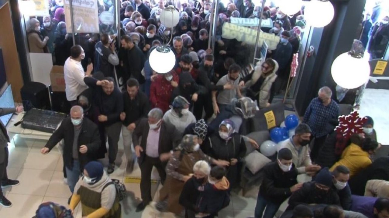 Piyasa fiyatından 3 bin lira ucuz satılan telefonu almak için birbirlerini ezdiler!