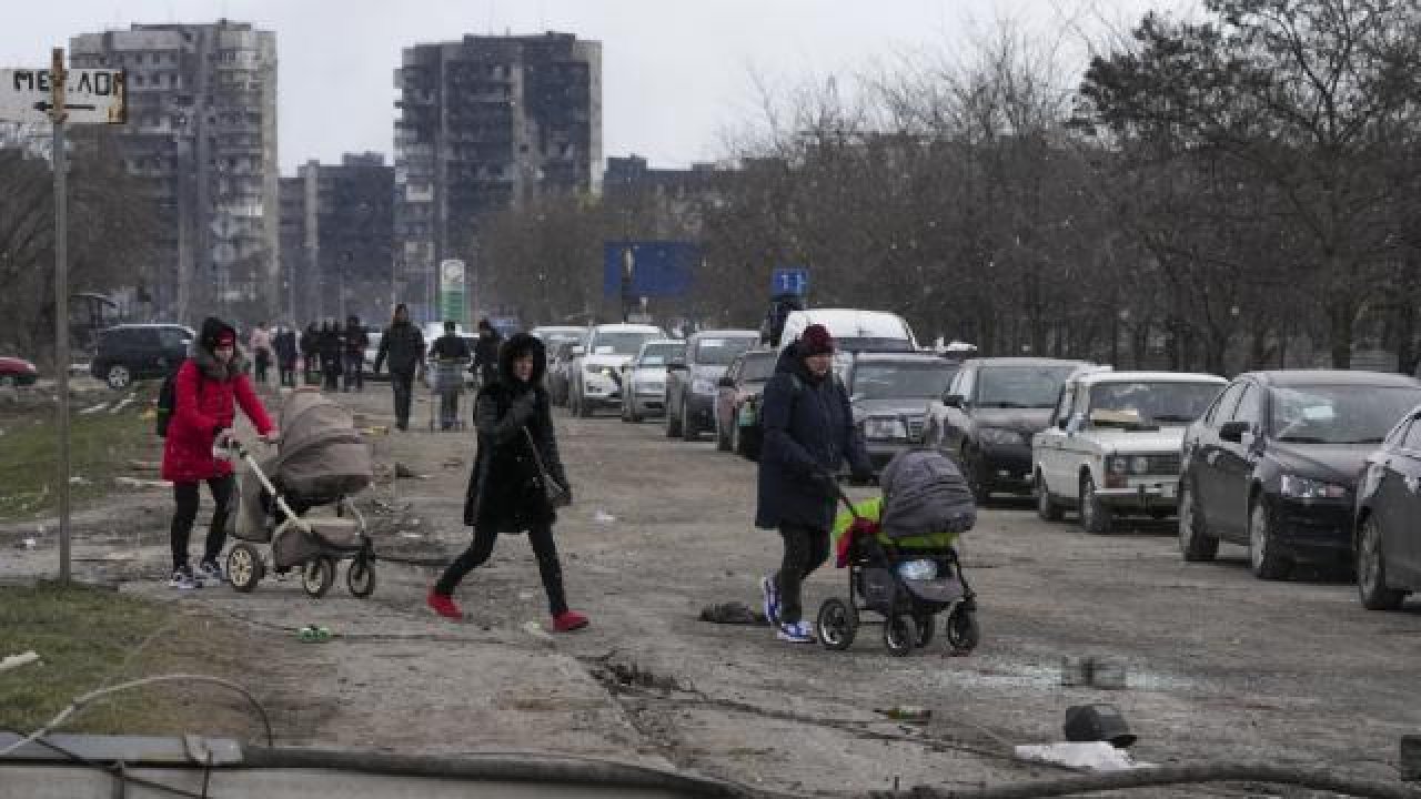 Ukrayna: Rus güçler Kreminna kentine girdi