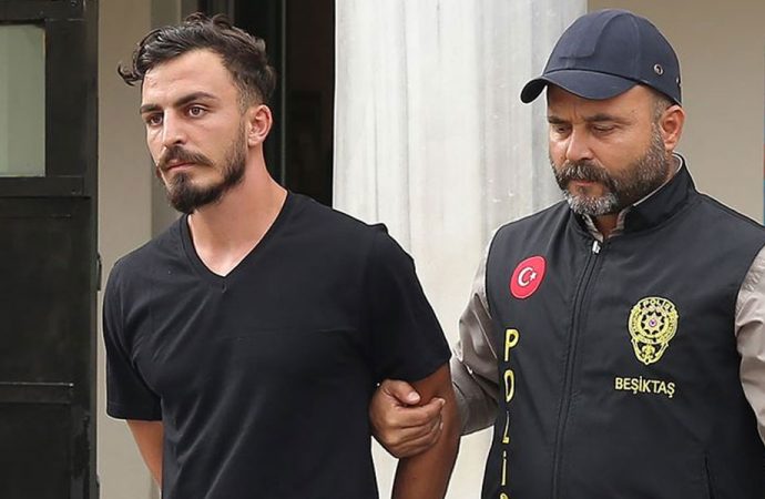 Süper Kupa Finali'nde sahaya atlayan