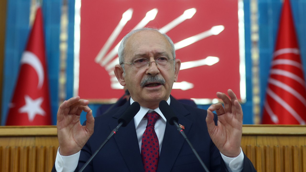 Yalçın Bayer: CHP'de bir şeyler oluyor