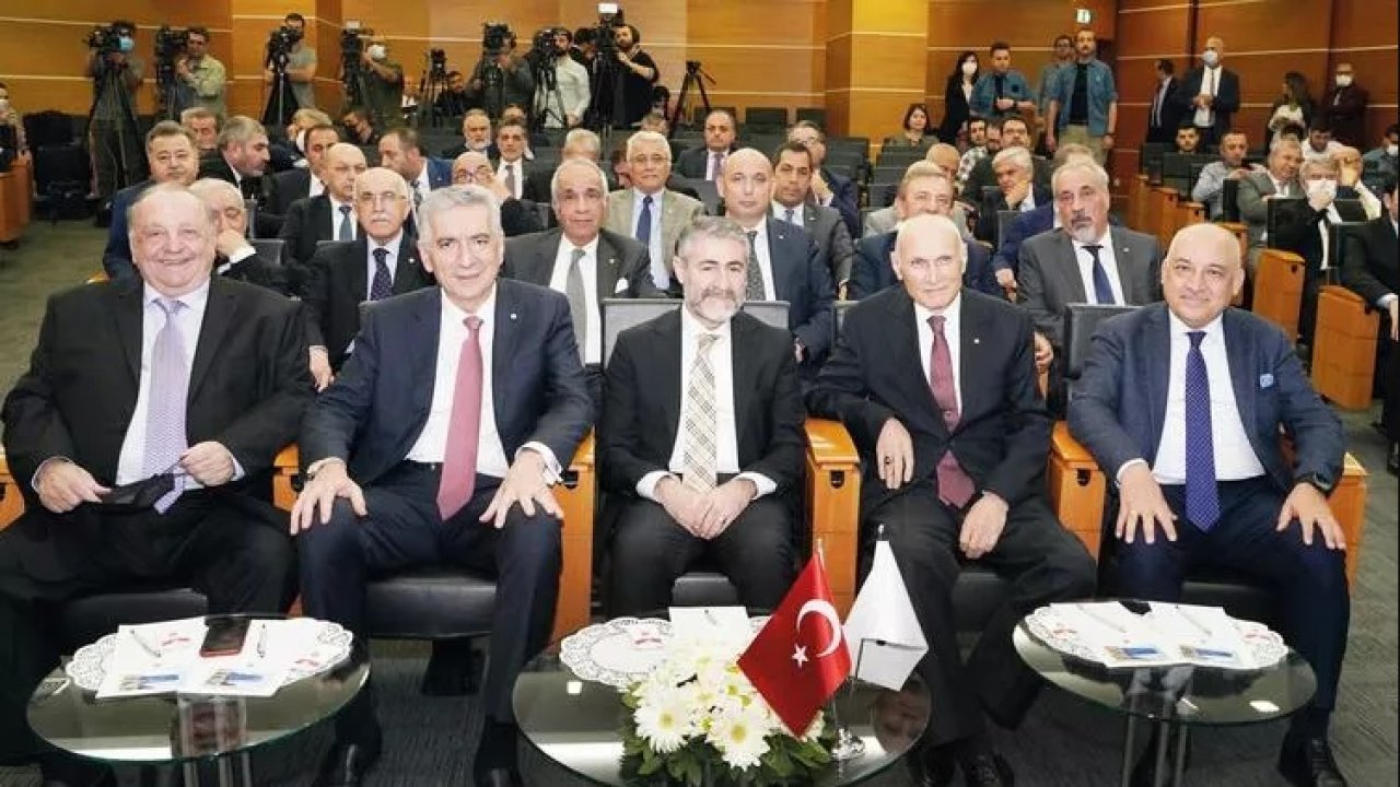 Nureddin Nebati’nin toplantısına katılan iş insanı: Ekonomiyi bilmiyor