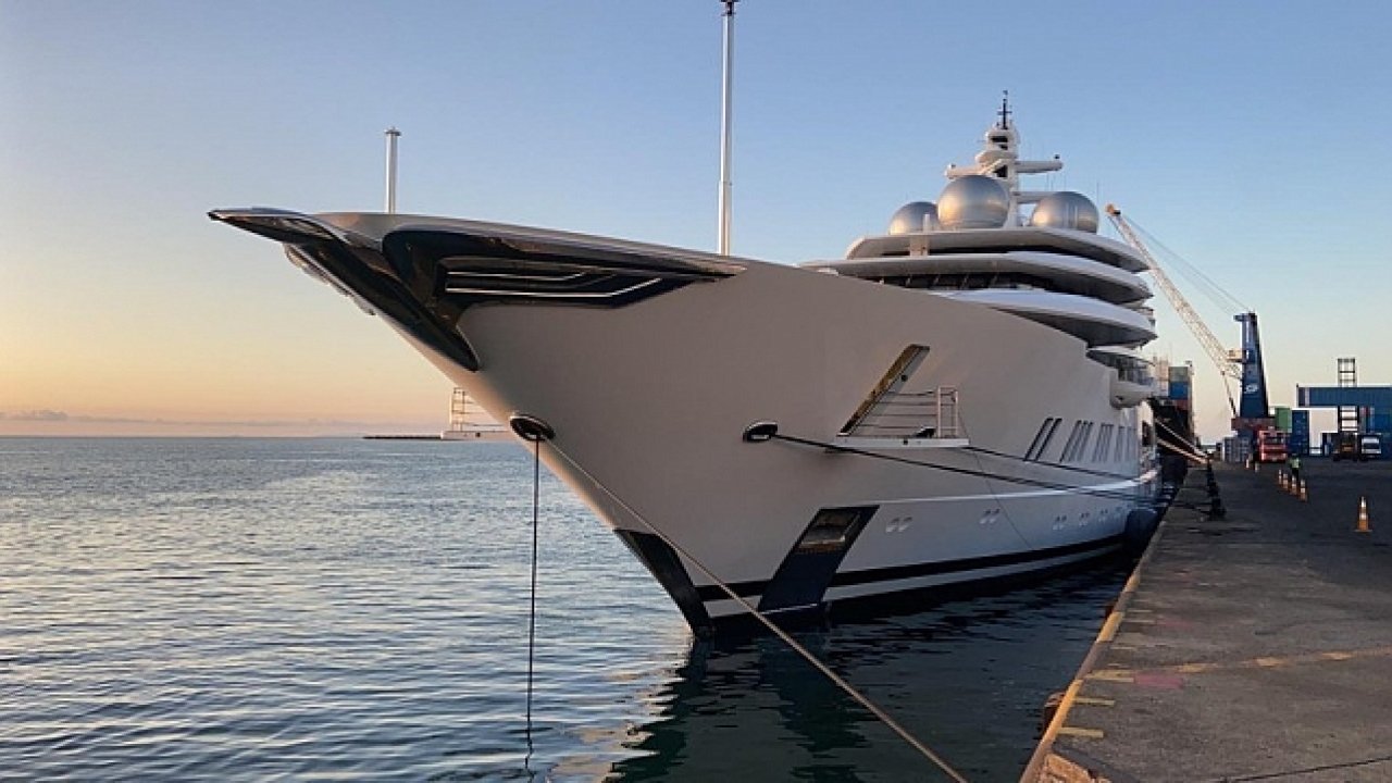 Oligarkın 300 milyon dolarlık yatına el konuldu