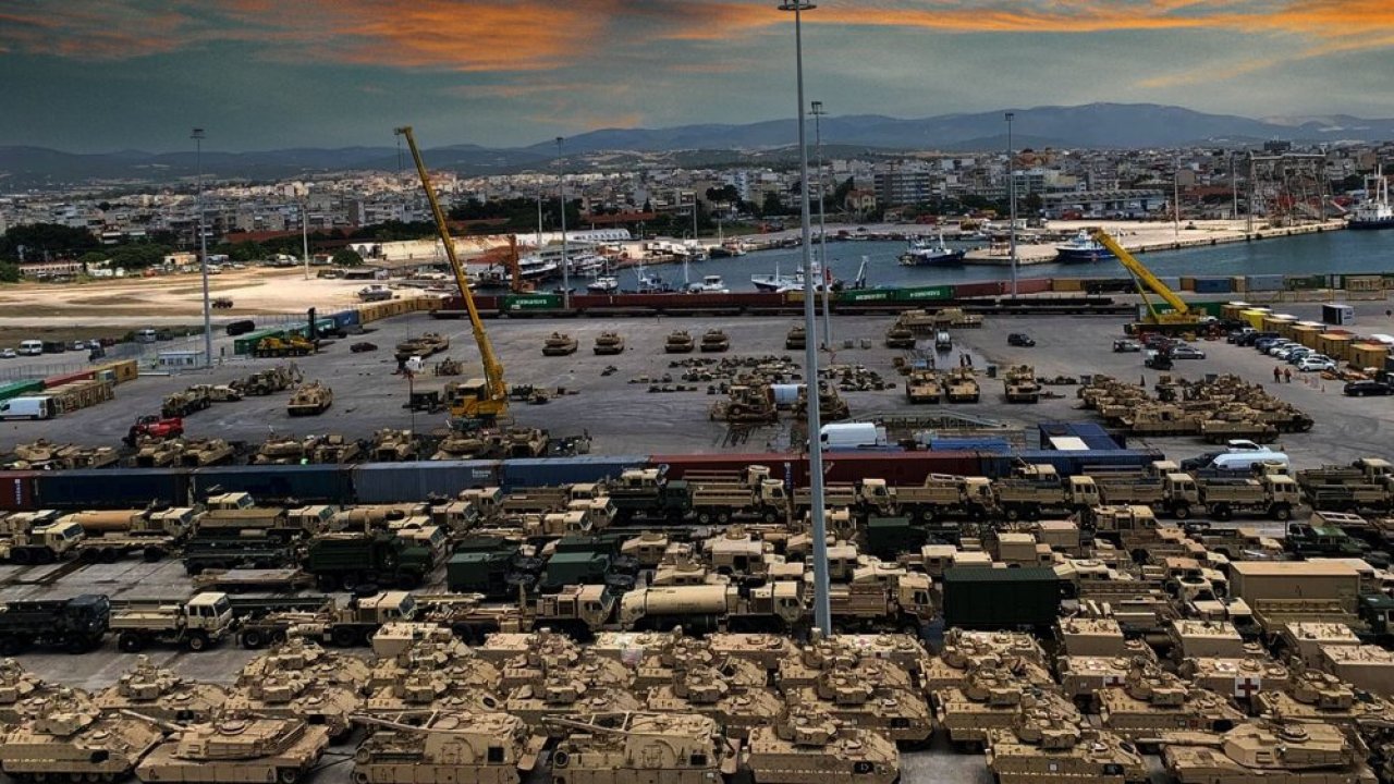 Yunanistan Dışişleri Bakanı Dendias: Dedeağaç’ta Amerikan varlığından memnunuz. Anlaşmayı 10 yıl olarak uzatma