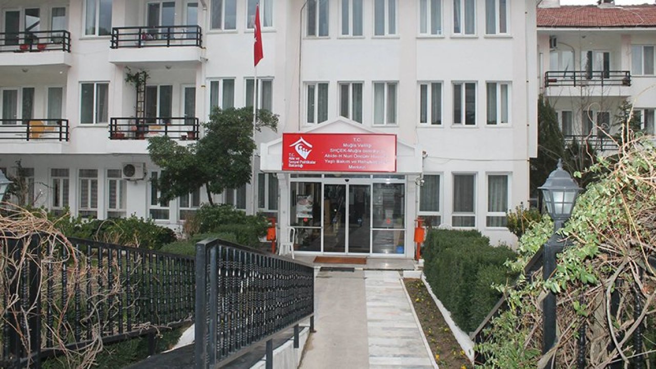 Mürsel Alban'ın 'bakımevleri' tepkisi: Aile ve Sosyal Hizmetler Bakanlığı ne iş yapıyor?
