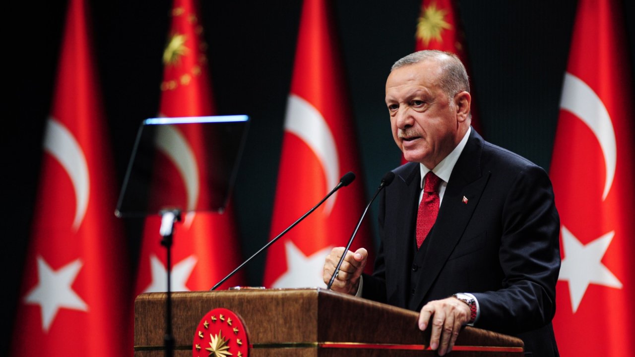 Erdoğan’dan 19 Mayıs mesajı: Bugün de tarihimizden aldığımız güç ve bağımsızlık ruhuyla geleceğe yürüyor