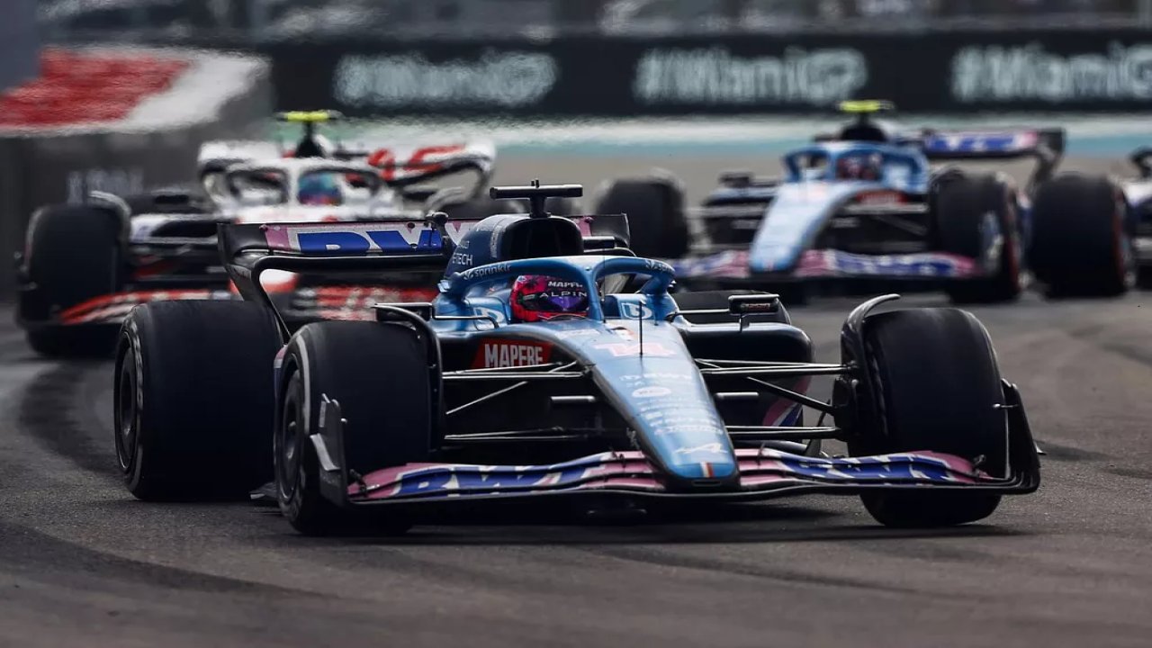 Fernando Alonso: Birkaç yıl daha yarışmak istiyorum