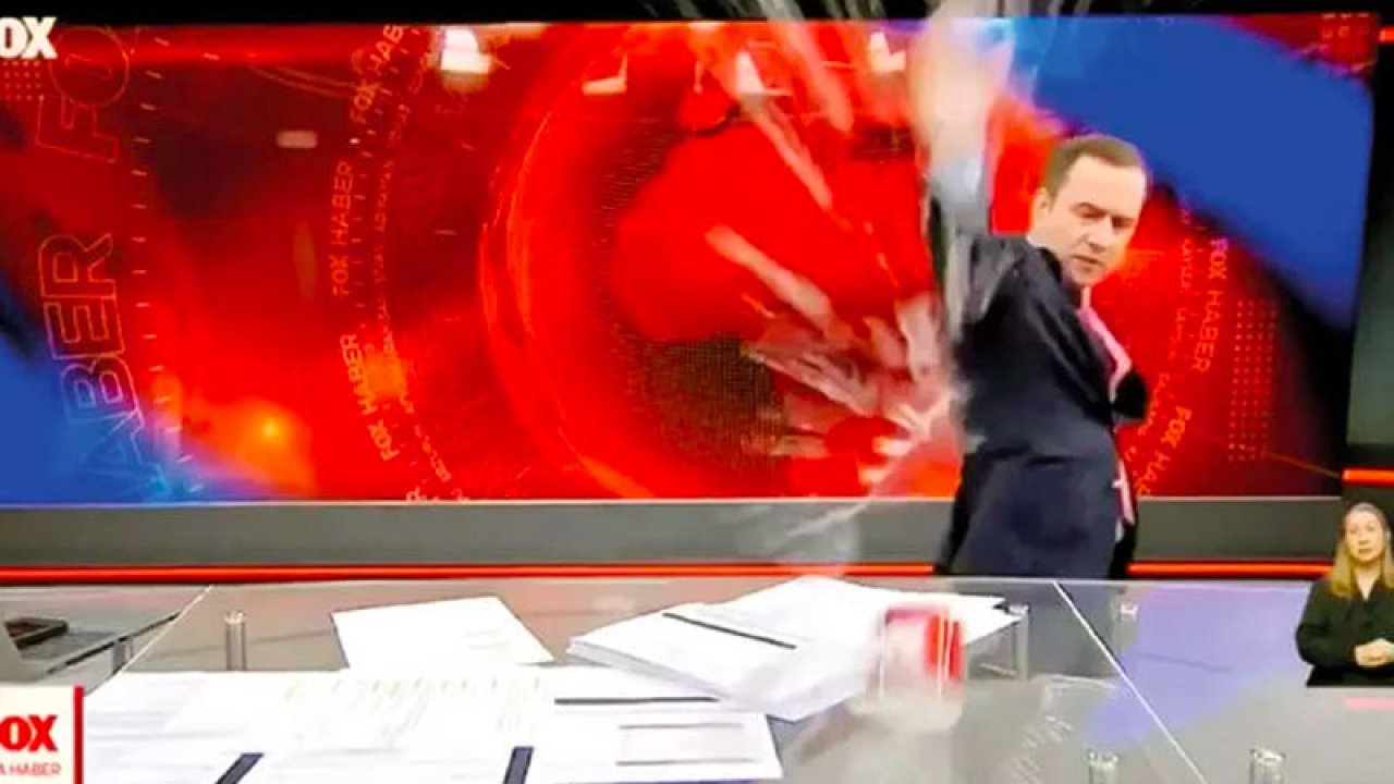 Ahmet Hakan'dan Selçuk Tepeli'ye: Niye artistlik yapıyorsun yeğenim?