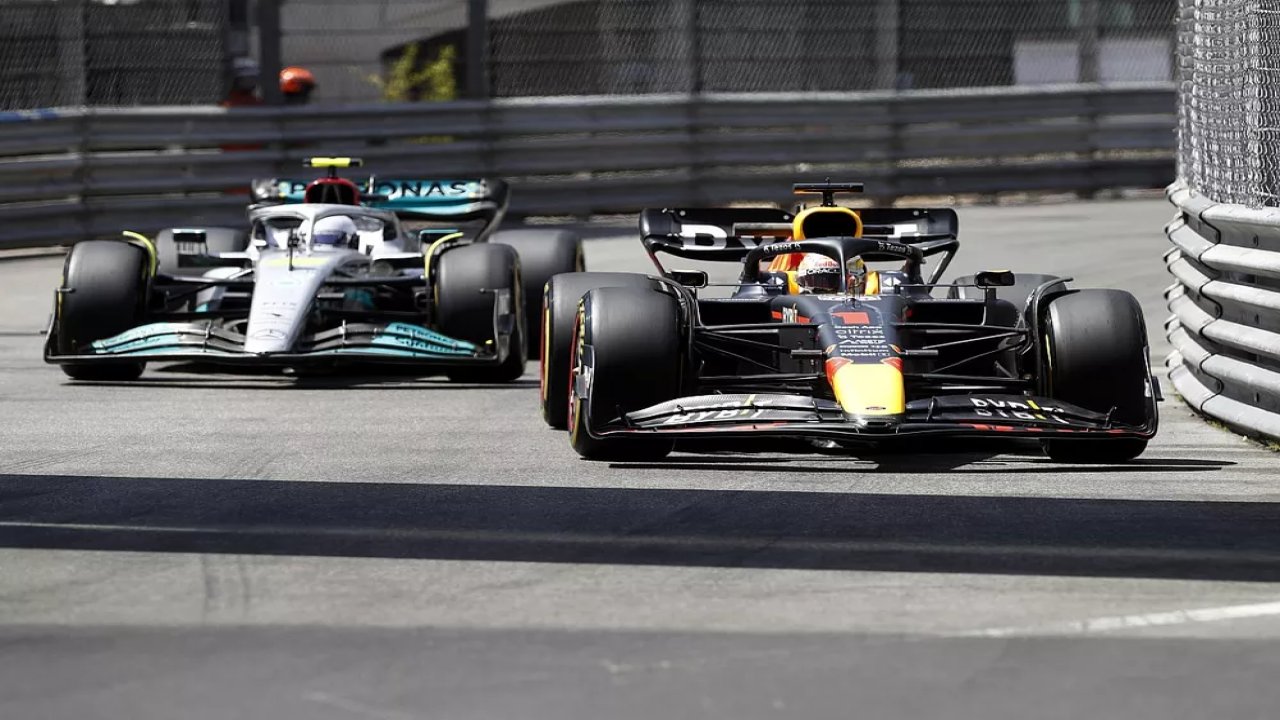 Max Verstappen: Ferrari'ye kıyasla performans bulmamız gerekiyor
