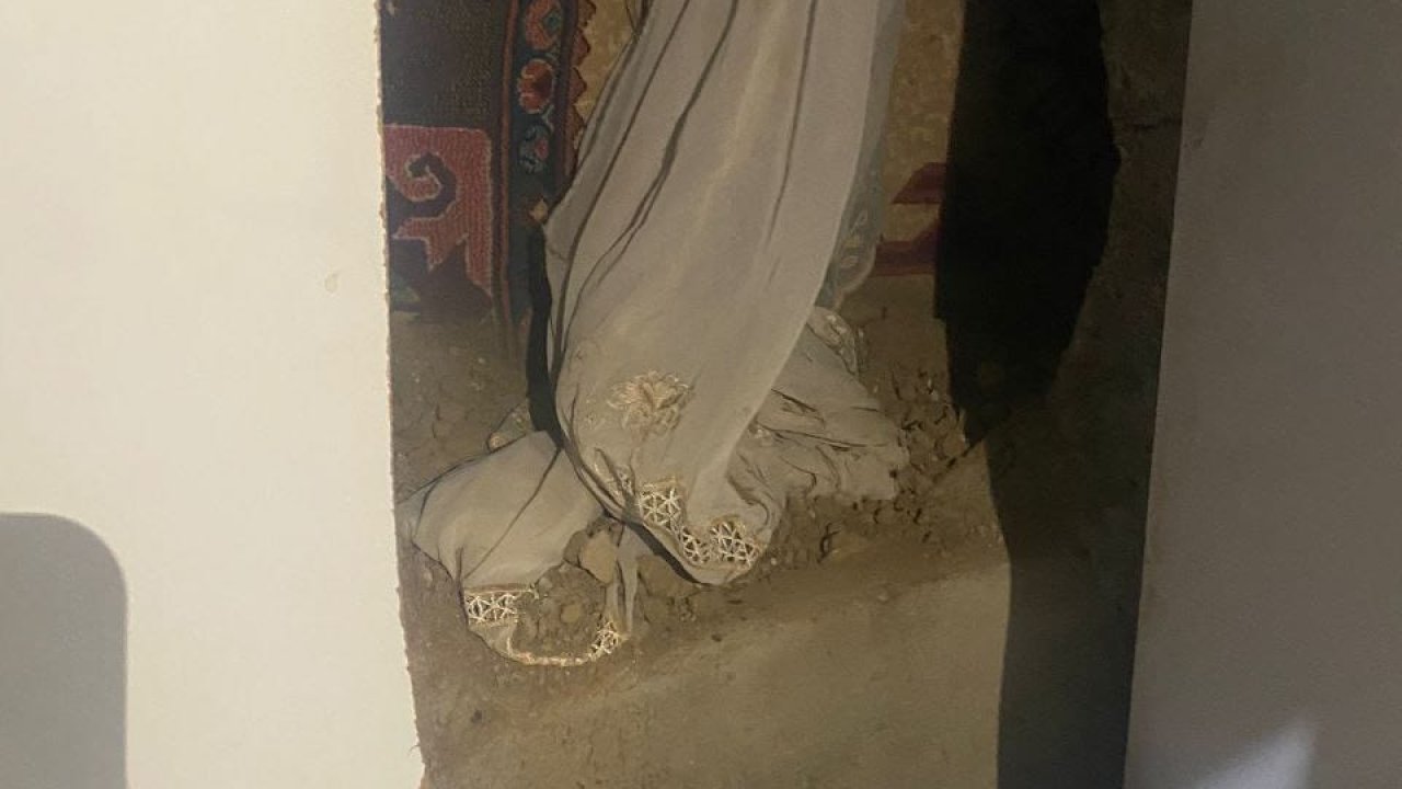 Uyuşturucu şüphelisi evindeki sığınakta yakalandı
