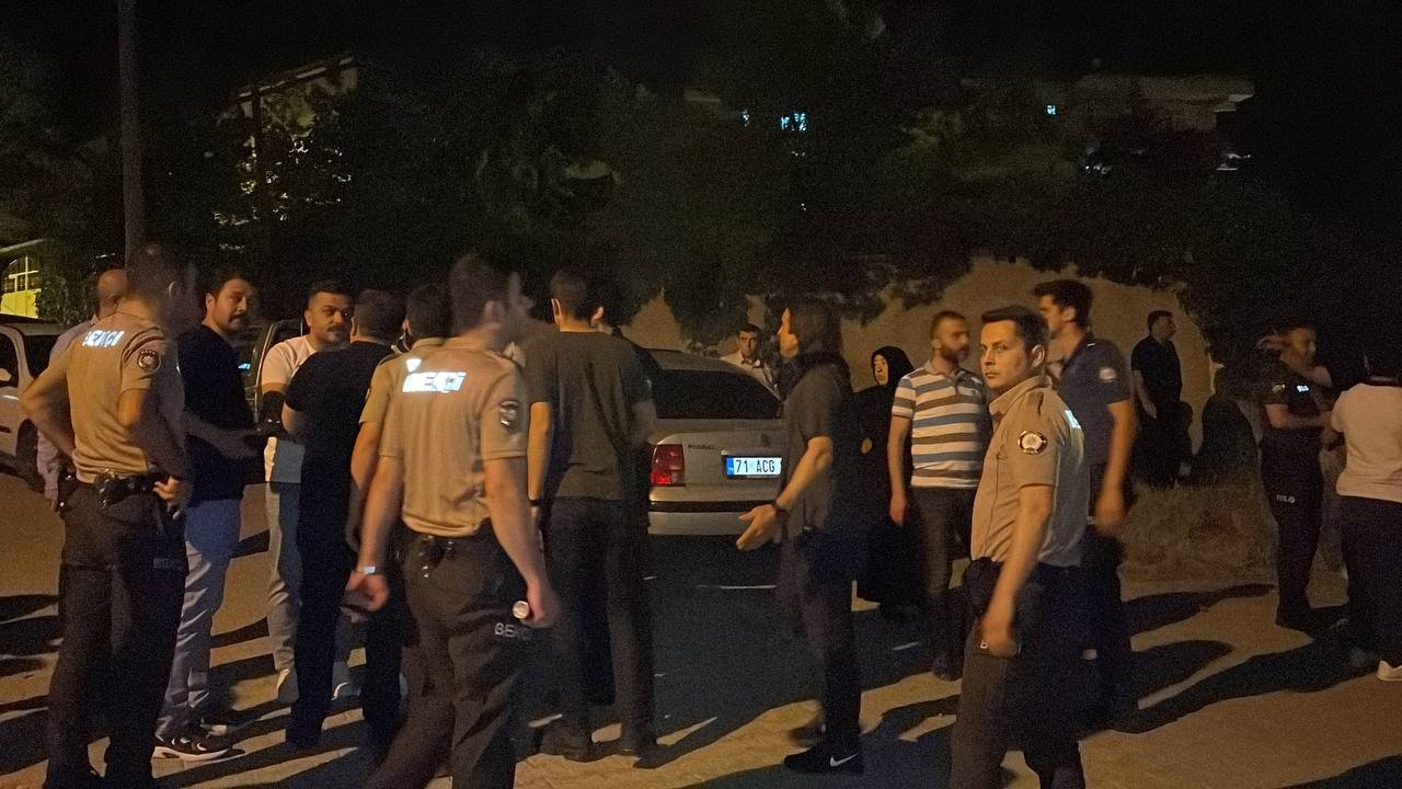 Kimlik soran bekçilere silah gösterdiler: 2'si uzman çavuş 5 gözaltı