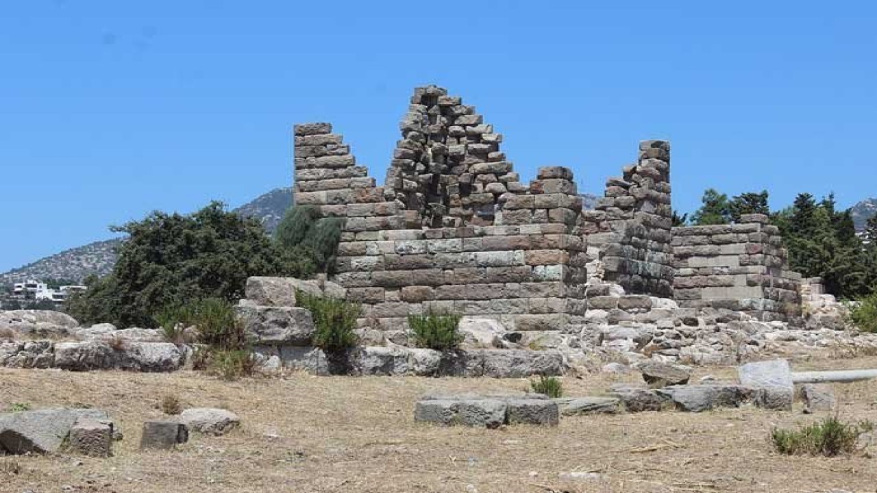Dört bin yıllık Myndos Antik Kenti yapılaşmaya açılıyor
