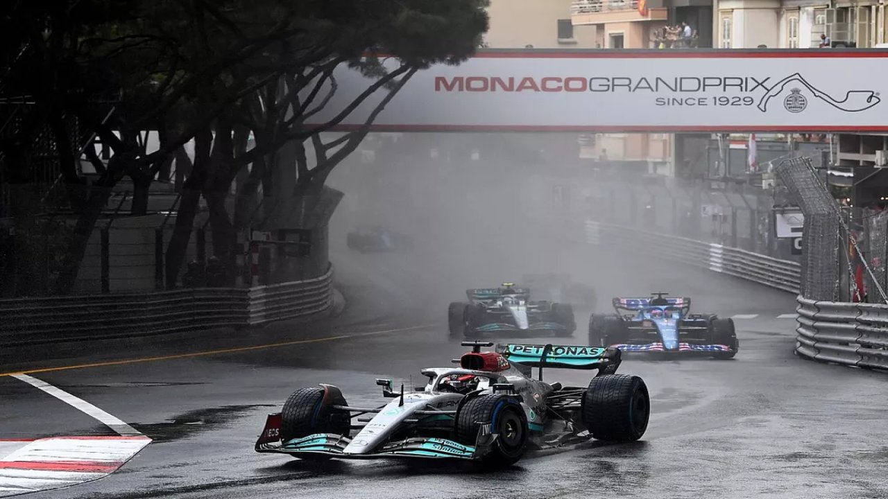 Jordan: Russell, Hamilton'ı tahtından indirdi
