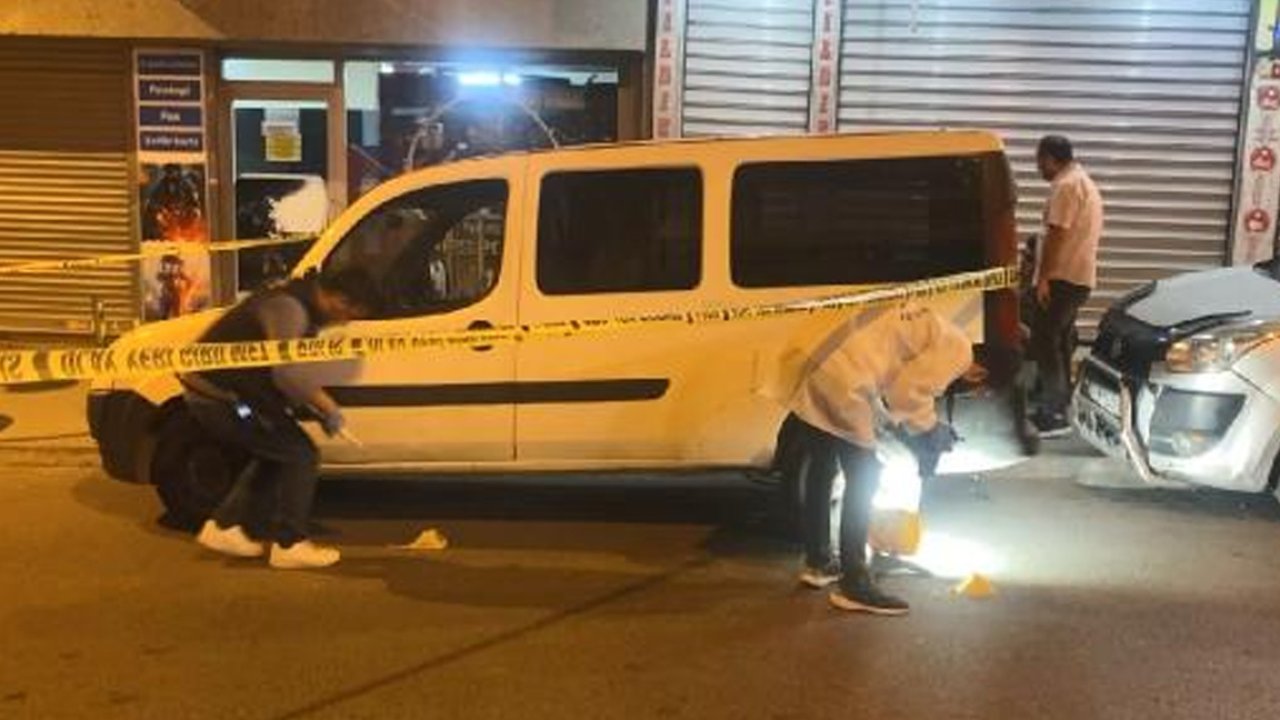 Esenyurt'ta çatışma: 1'i ağır 3 yaralı