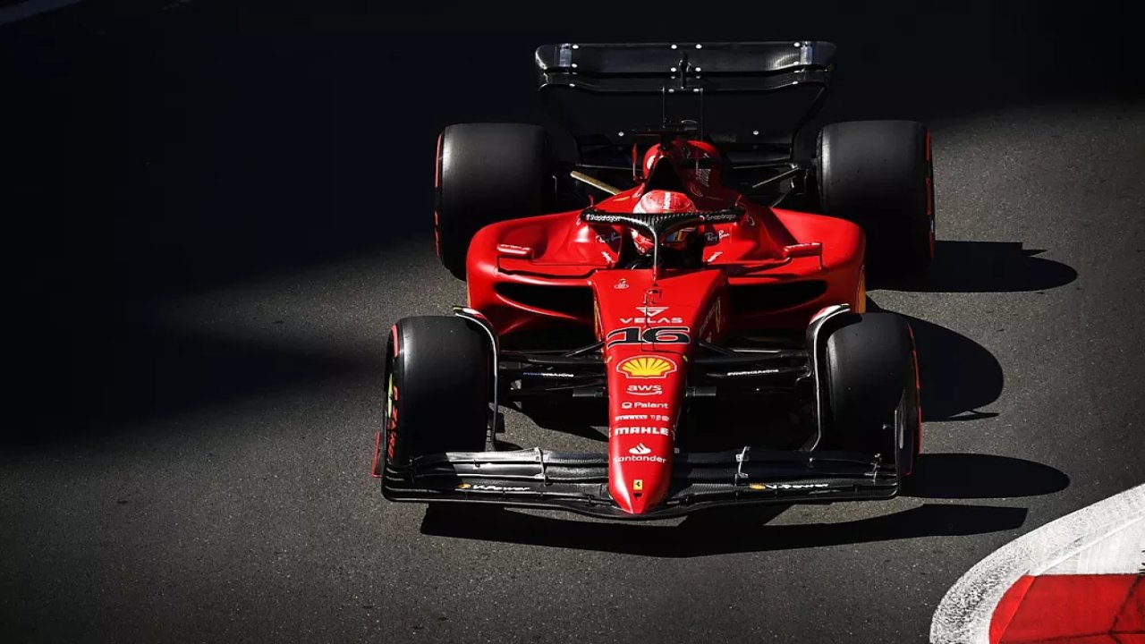 Azerbaycan GP'de pole pozisyonu Leclerc'in