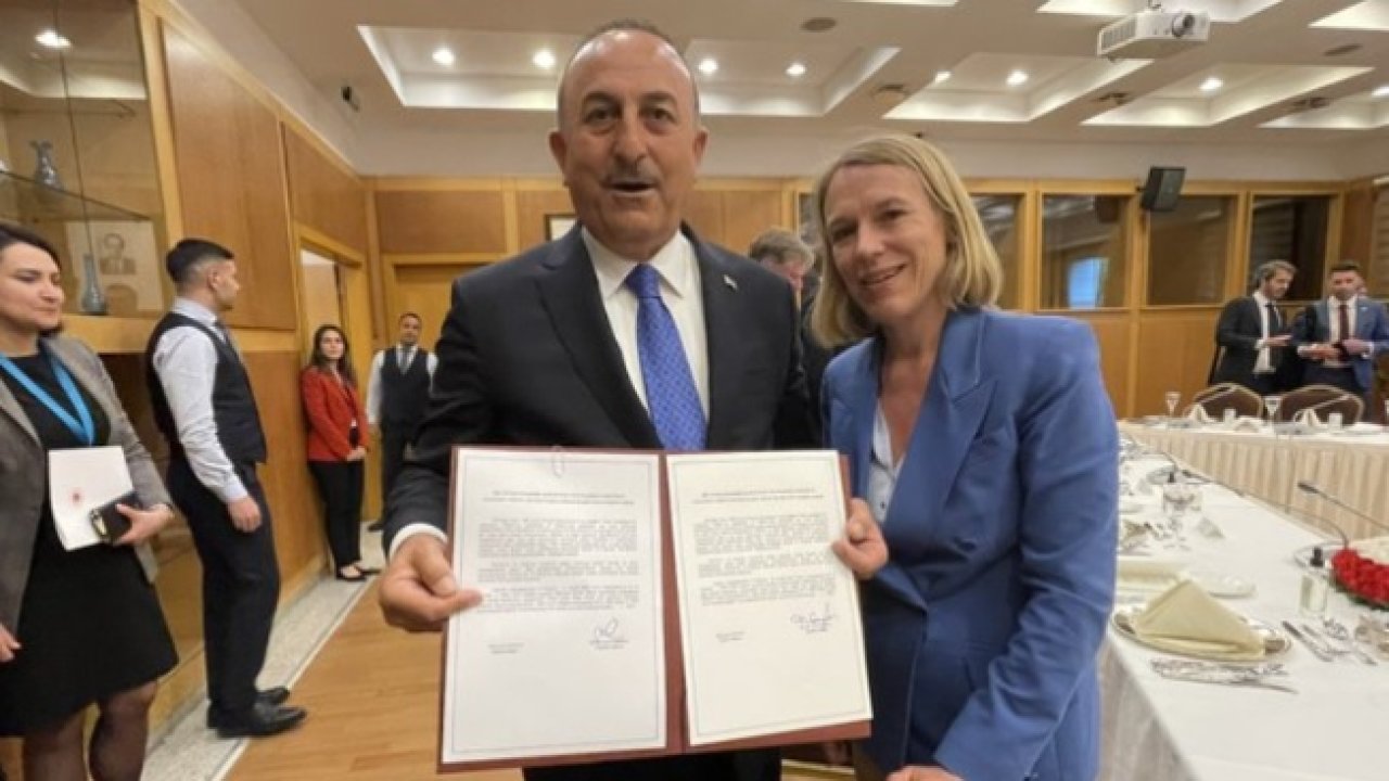 Dışişleri’nden açıklama: Norveç vatandaşlarına geçici olarak kimlikle seyahat hakkı ‘çip krizi’ nedeniyle veri