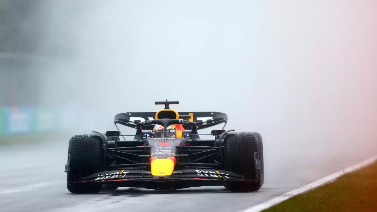Kanada'da pole pozisyon Verstappen'in
