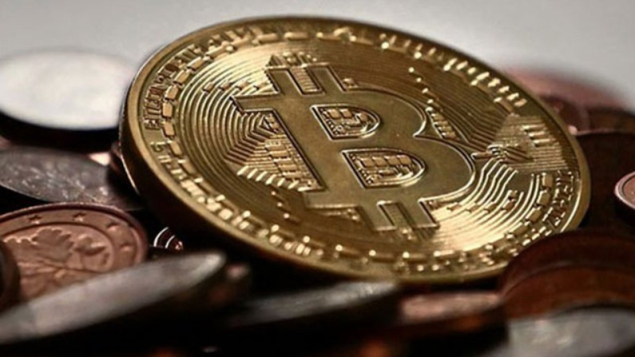 Bitcoin'de tarihi düşüş sürüyor