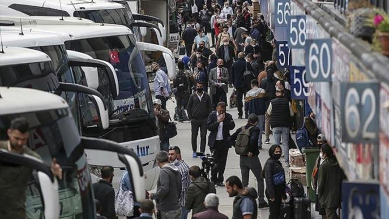 Sabah yazarı Mevlüt Tezel'den otobüs bileti önerisi: Belediyeler otobüs kaldırsın
