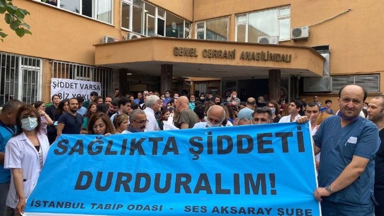 Doktor 'sağlıkta şiddete karşı' eyleme katıldı: Dekanlık 'kaos yaratma' diyerek soruşturma başlattı