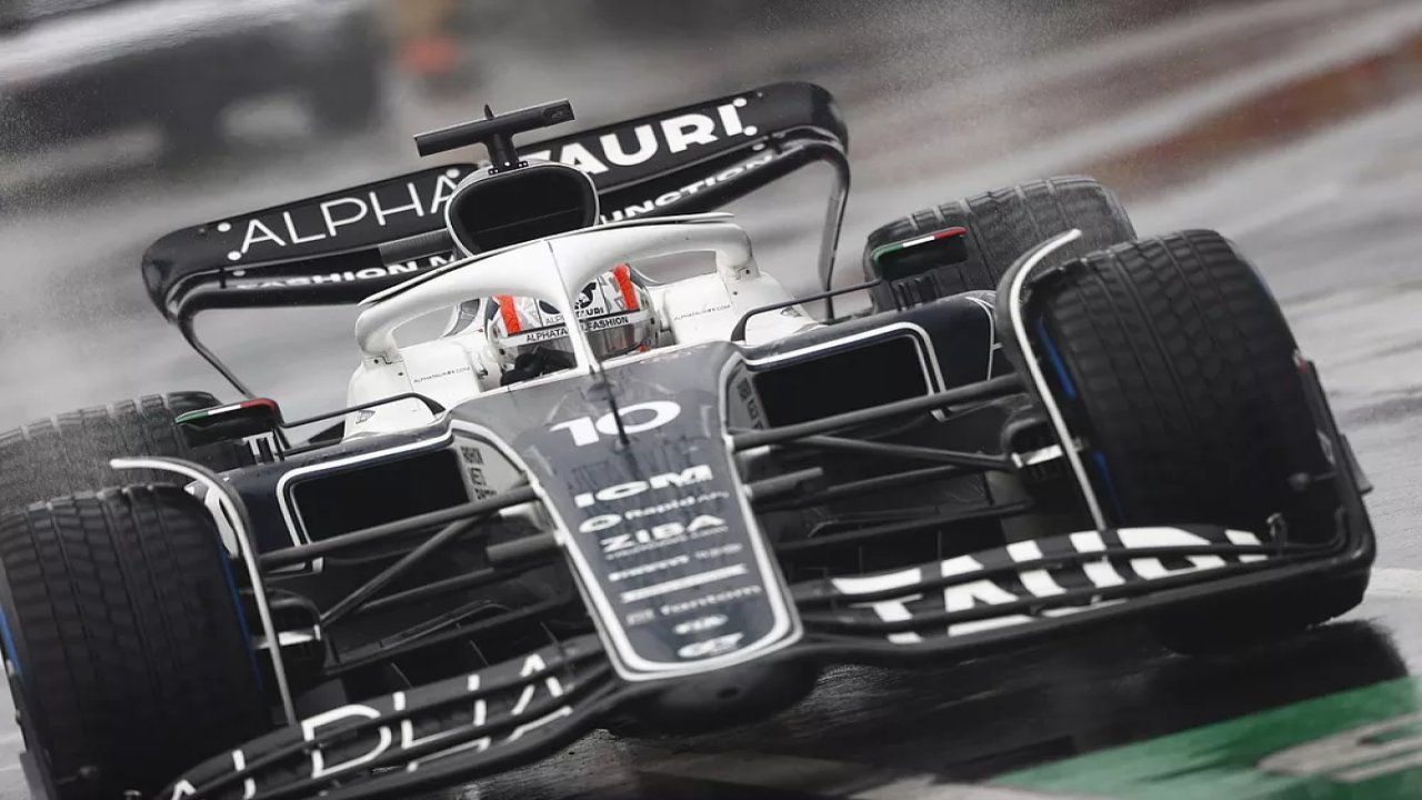 Gasly 2023'te Alpha Tauri'de kalıyor