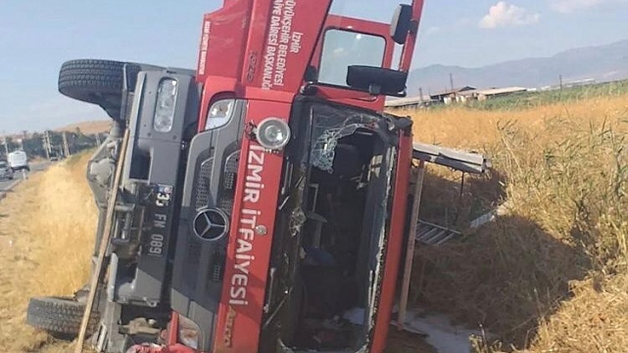 İtfaiye ekibi yangına giderken kaza yaptı: 3 yaralı
