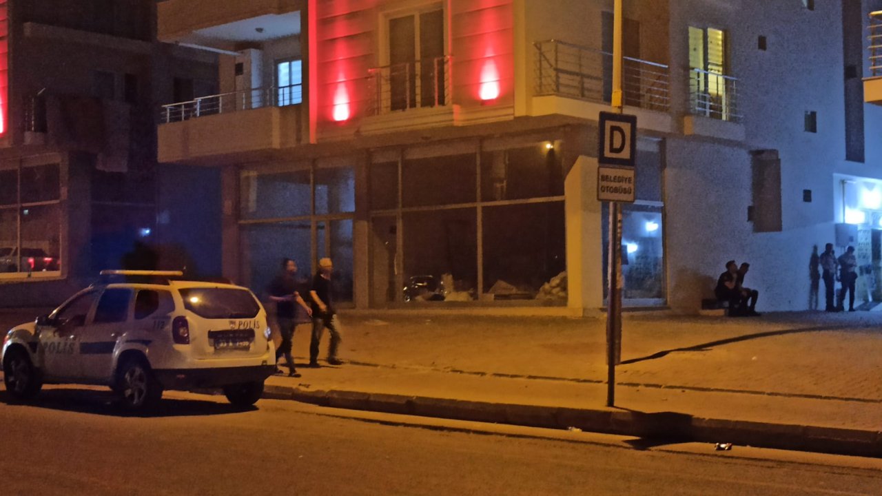 Eşini ve oğlunu öldürüp, intihar etti