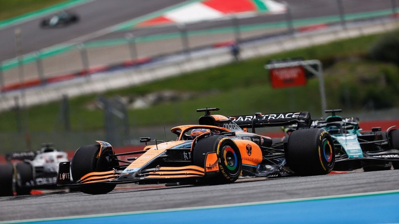 Ricciardo, 2023'ün sonuna kadar McLaren'da kalacak