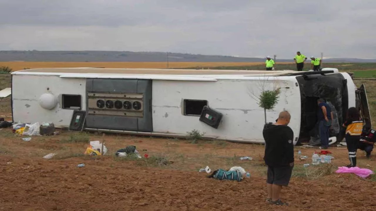 Kayseri'de otobüs şarampole devrildi