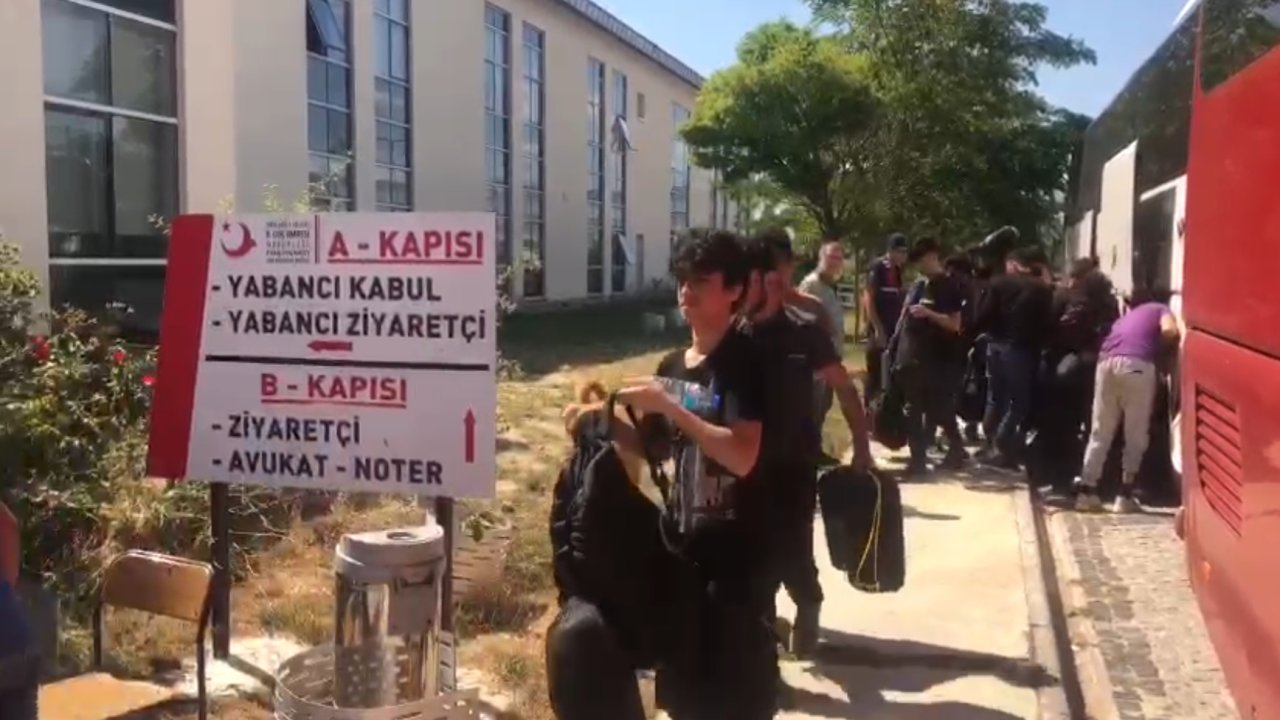 Kırklareli'de 123 kaçak göçmen yakalandı; 6 organizatör tutuklandı