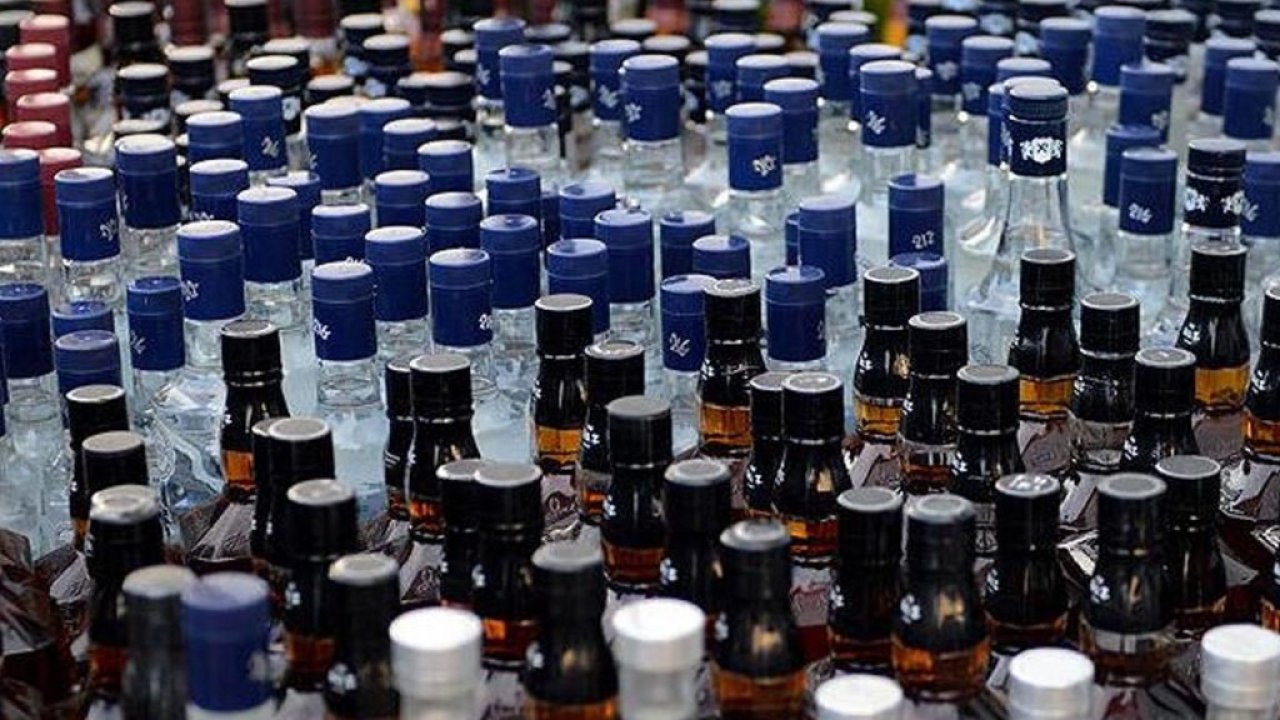 Antalya'da 10 bin litre sahte içki ele geçirildi