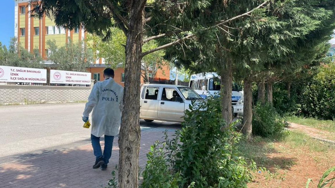 Boşanma davasında kayınpeder damadını bıçakladı