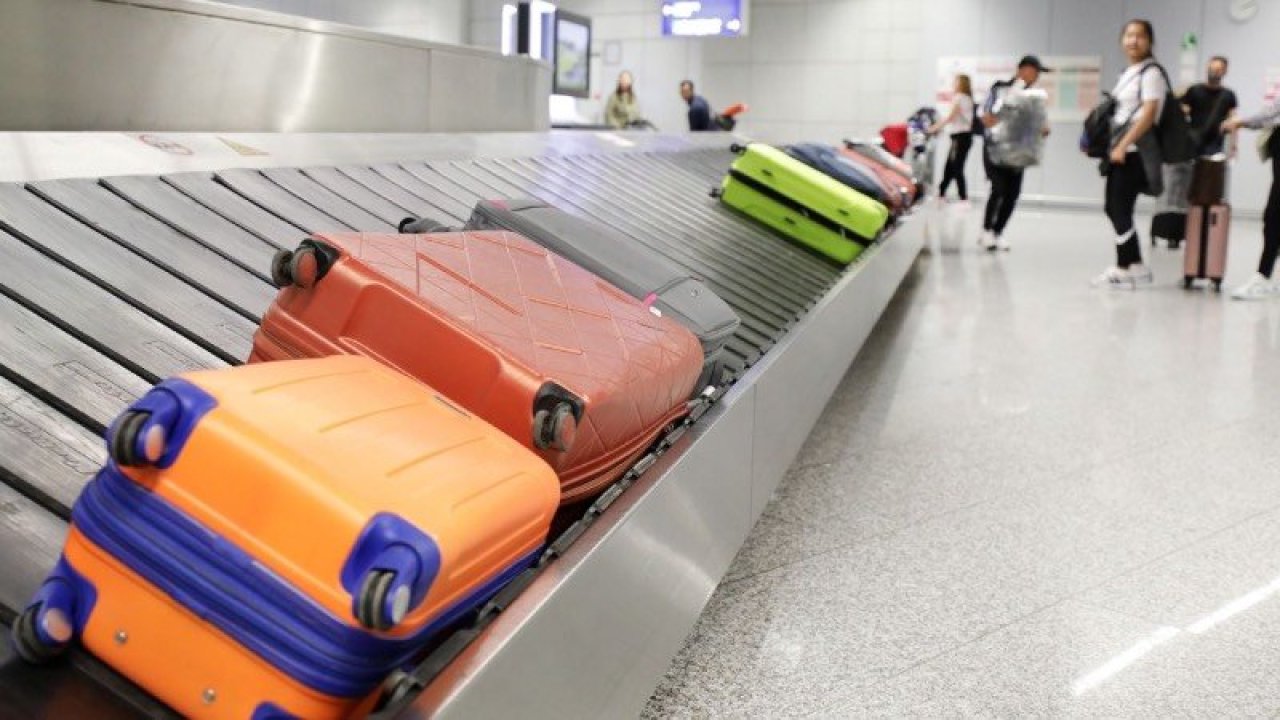 Frankfurt Havalimanı'ndan valiz kayıplarına çözüm: ''Lütfen artık siyah valiz yok!''