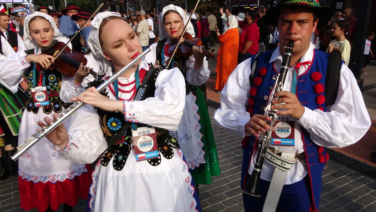 Trabzon’da, 'Uluslararası Horon Festivali' başladı