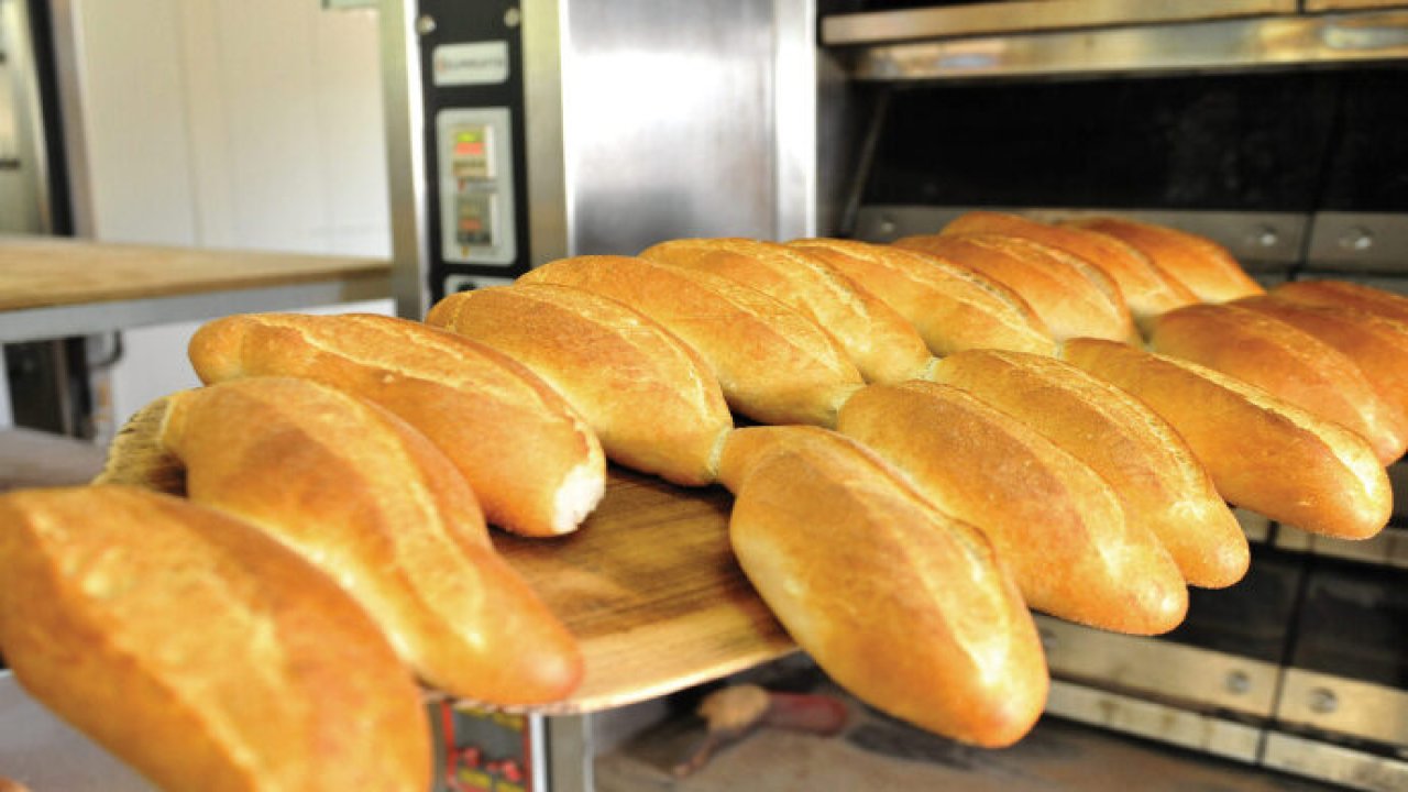 Adana Kozan'da ekmeğe zam