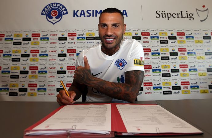 İmzalar atıldı! Ricardo Quaresma resmen Kasımpaşa’da