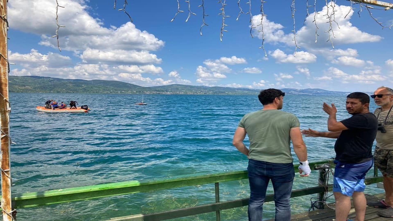 Nişanlısıyla gittiği piknikte girdiği gölde boğuldu