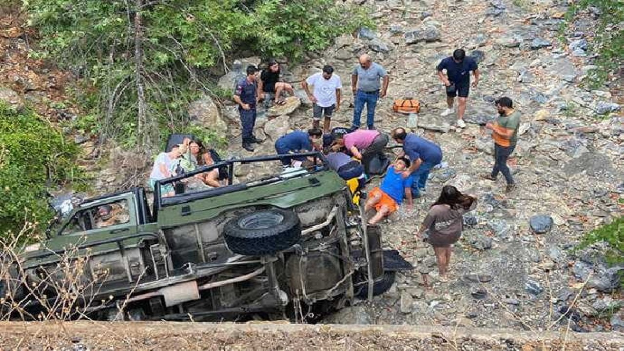 Turistleri taşıyan cip devrildi: 7 yaralı