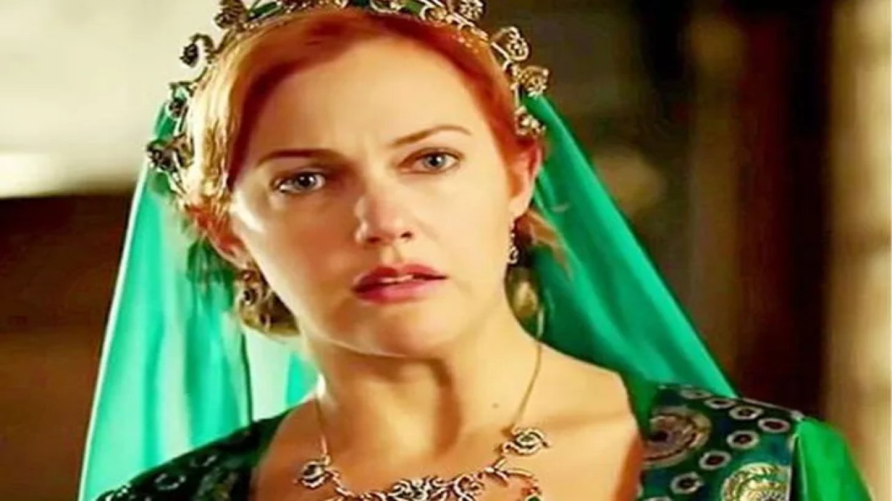 Meryem Uzerli'den milyon dolarlık poz
