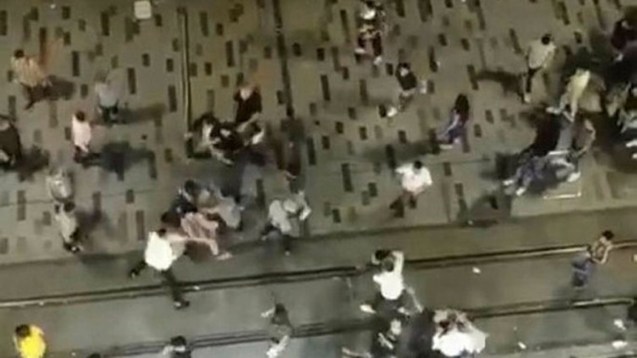 İstiklal Caddesi'nde tekme tokat kavga