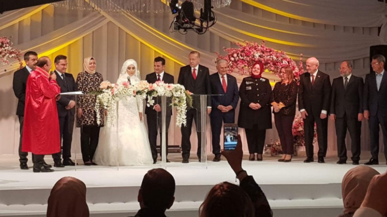 16 bakanın şahitlik yaptığı evlilik mahkemelik oldu: Zehra Taşkesenlioğlu'ndan boşanmak isteyen Ünsal Ban'dan 