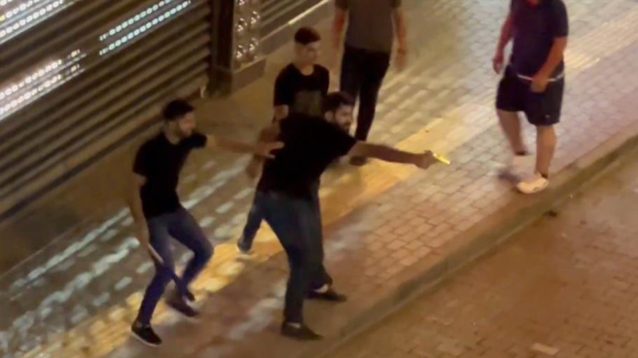 Sokak ortasında akrabalarına kurşun yağdırdı