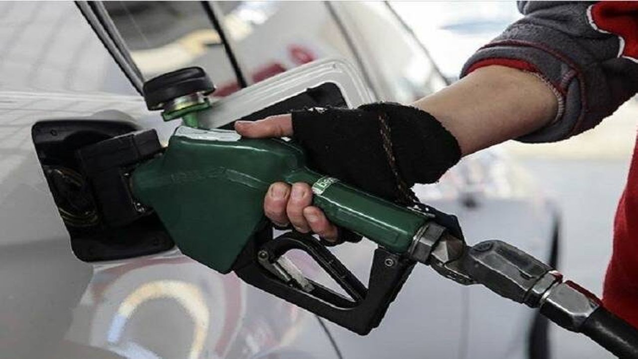 Benzine zam geliyor