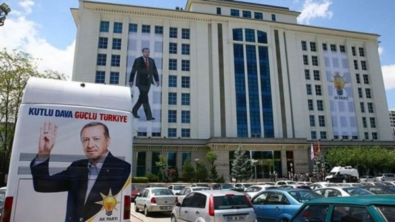 PROGRAMINDA YER ALMIYORDU: Erdoğan, bazı bakan ve genel başkan yardımcılarıyla olağanüstü toplantı yapıyor