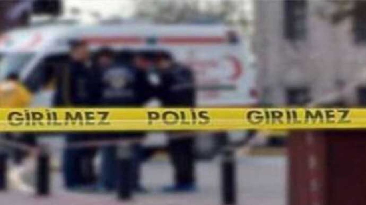 Apartman yönetici yardımcısı aidatı istemeye gitti, canından oldu