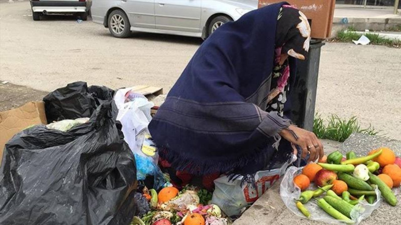 Elif Çakır: Döke saça yiyenler