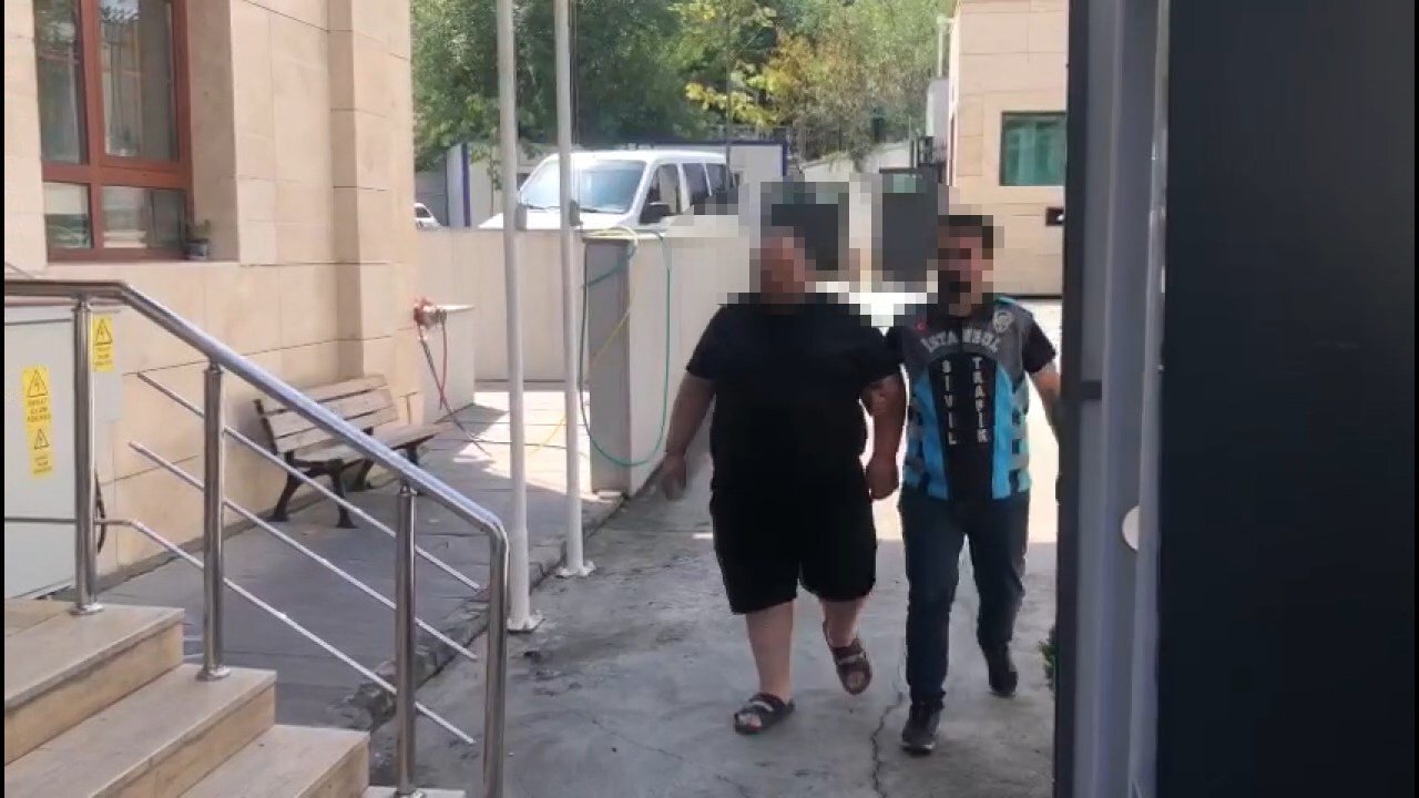 Ambulansa yol vermeyen minibüs şoförüne ceza